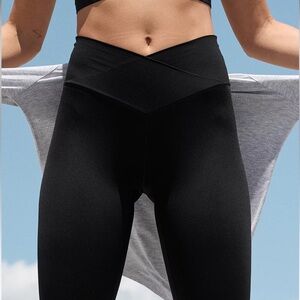 Good American Cross Over Leggings